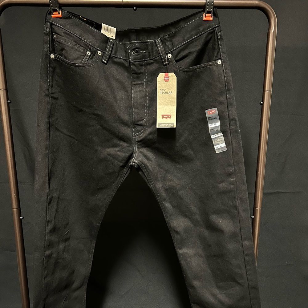 Black regular fit Levi’s jeans